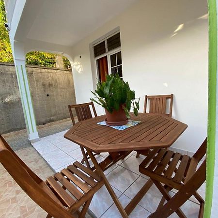 Fefe Apartment Vieux-Habitants Exterior photo